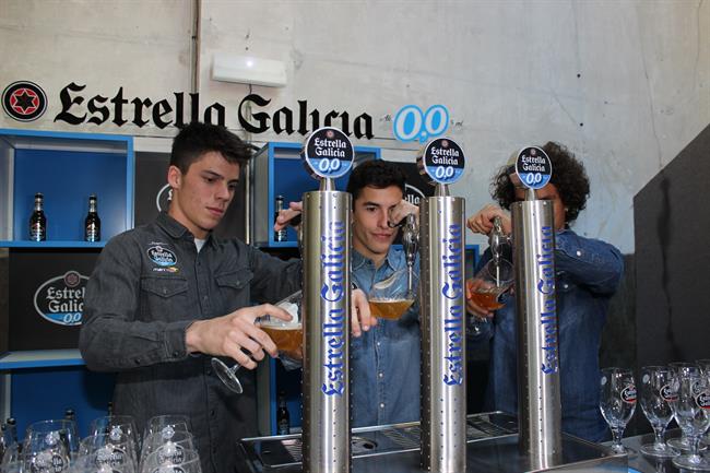 ep mir marc marquezmorbidelli tirando canas