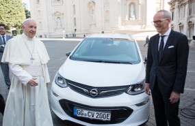 ep papa recibeopel ampera-e