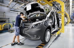 ep produccion del mercedes-benz vito en la planta de mercedes-benz en vitoria