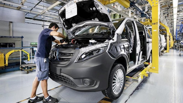 ep produccion del mercedes-benz vito en la planta de mercedes-benz en vitoria