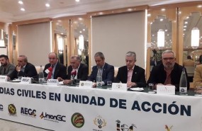 ep representantesocho asociacionesguardia civil pidenmejora salarial