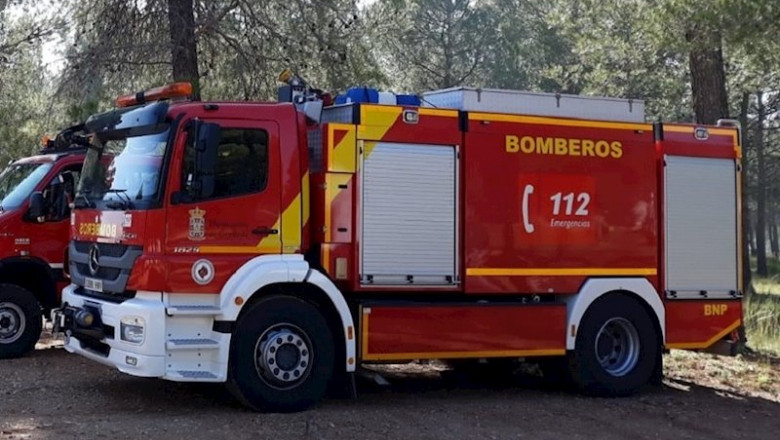 ep sevilla-sucesos- bomberos de cinco parques trabajan en un incendio en una nave de algodon en ep sevilla-sucesos- bomberos de cinco parques trabajan en un incendio en una nave de algodon en