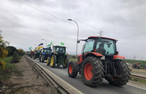 ep tractores durante la movilizacion en huelva