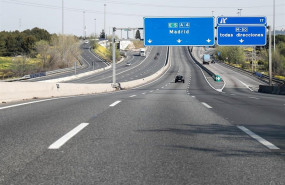ep una autovia de madrid con poco trafico durante la crisis del coronavirus a 15 de marzo de 2020