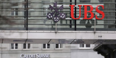 les logos de credit suisse et de l ubs a zurich 