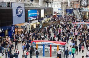 london waterloo station interior rush crowd london waterloo station interior rush crowd
