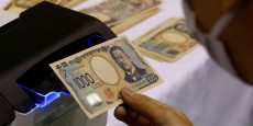 un billet de yen japonais dans une imprimerie de l office national d impression des billets de la banque du japon a tokyo 20241219071023 