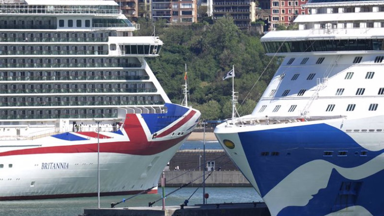 ep archivo dos cruceros en el puerto de bilbao a 12 de abril de 2022 en bilbao vizcaya pais vasco ep archivo dos cruceros en el puerto de bilbao a 12 de abril de 2022 en bilbao vizcaya pais vasco