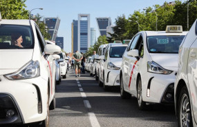 ep archivo   taxis parados en el paseo de la castellana durante una marcha de taxis en el paseo de