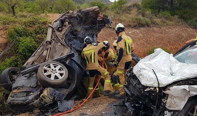 Dos personas han fallecido y tres han resultado heridas leves en este accidente | DIPUTACIÓN DE ZARAGOZA ep dos personasfallecidotresresultado heridas leveseste accidente