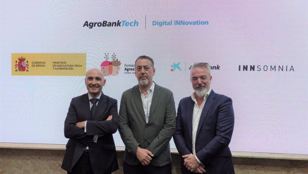 ep el director de agrobank jaime campos el agritech manager de innsomnia jose angel gonzalez y el
