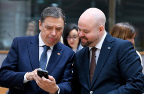 ep el ministro de agricultura y pesca luis planas junto a su homologo de suecia en el marco de la ep el ministro de agricultura y pesca luis planas junto a su homologo de suecia en el marco de la