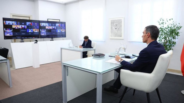 ep el presidente del gobierno pedro sanchez reunido con el grupo de amigos de la competitividad