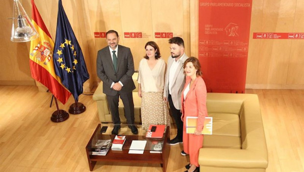 ep i-d el ministro de fomento jose luis abalos la portavoz del psoe en el congreso adriana lastra el