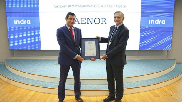 ep javier munoz director de evaluacion de la conformidad de aenor y rafael gallego director de