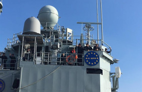 ep la fragata numancia antes de participar en la operacion atalanta