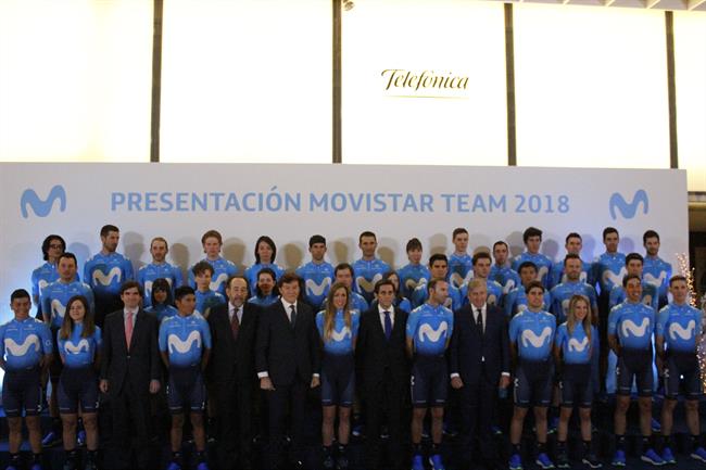 Los equipos Movistar Team posan en su presentación | EUROPA PRESS ep los equipos movistar team posansu presentacion