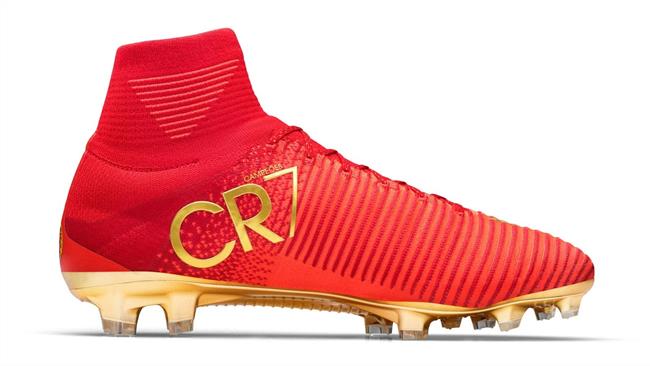 rasguño deshonesto Inclinado Ronaldo estrenará las botas CR7 Mercurial Campeoes de Nike en la Copa  Confederaciones de Rusia - Bolsamania.com
