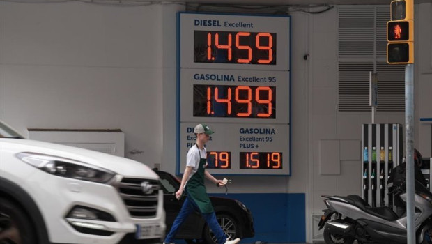 ep ocu insta al gobierno rebajar el iva de los carburantes y la energia debido al encarecimiento de