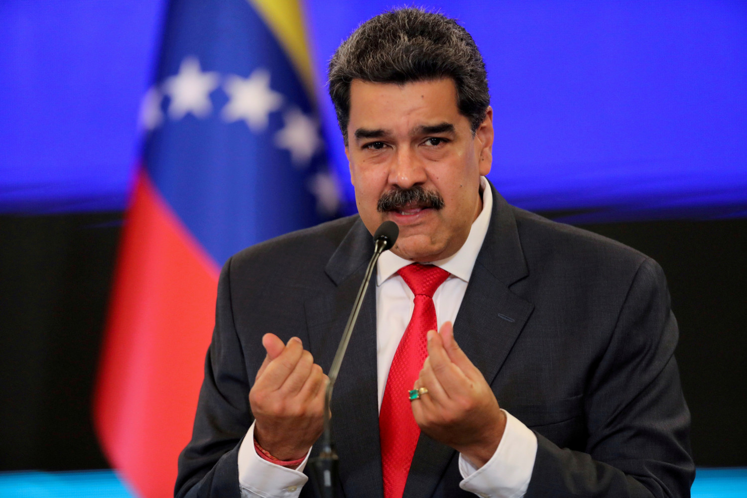 venezuela maduro pret a dialoguer avec l opposition 