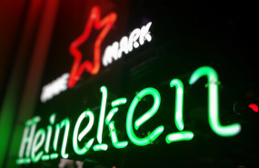 dl heineken brewing the heineken company beer producer drinks alcohol dutch netherlands sign logo pb