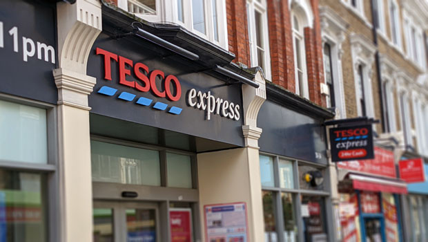 dl tesco express shop sign supermarket