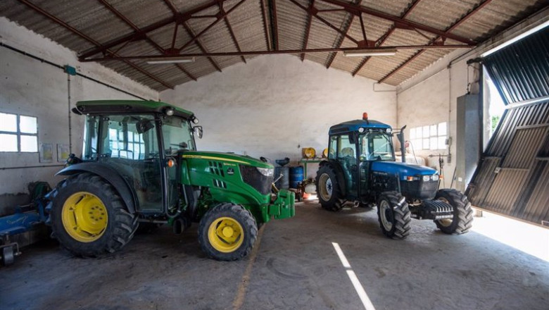 ep archivo agricultura convoca ayudas por 9 millones de euros para renovar la maquinaria agricola ep archivo agricultura convoca ayudas por 9 millones de euros para renovar la maquinaria agricola