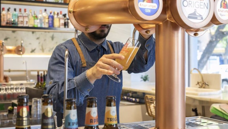 ep archivo   grifos de cerveza cruzcampo