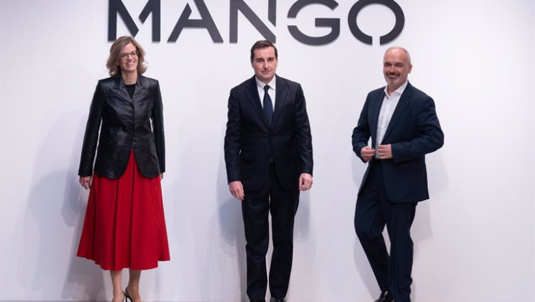 Archivo - (I-D) La directora financiera de Mango, Margarita Salvans; el presidente y consejero delegado de Mango, Toni Ruiz y el director de Expansión y Franquicias, Daniel López, durante la presentación de resultados 2024, en la sede de Mango | David Zorrakino - Europa Press - Archivo ep archivo i d la directora financiera de mango margarita salvans el presidente y consejero