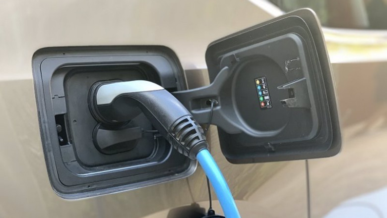 Archivo - Recurso de vehículo eléctrico cargando | EUROPA PRESS - Archivo ep archivo recurso de vehiculo electrico cargando 20220517115803