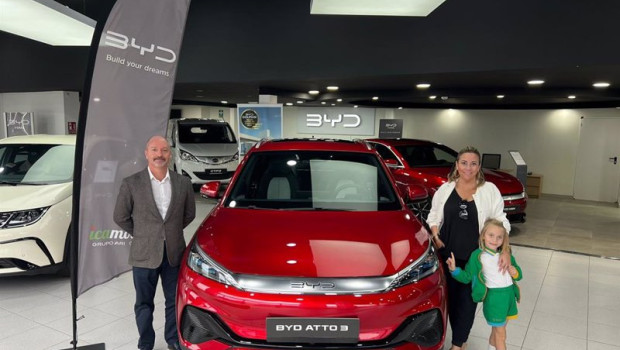 ep byd alcanza las primeras 1000 unidades 100 electricas vendidas en espana