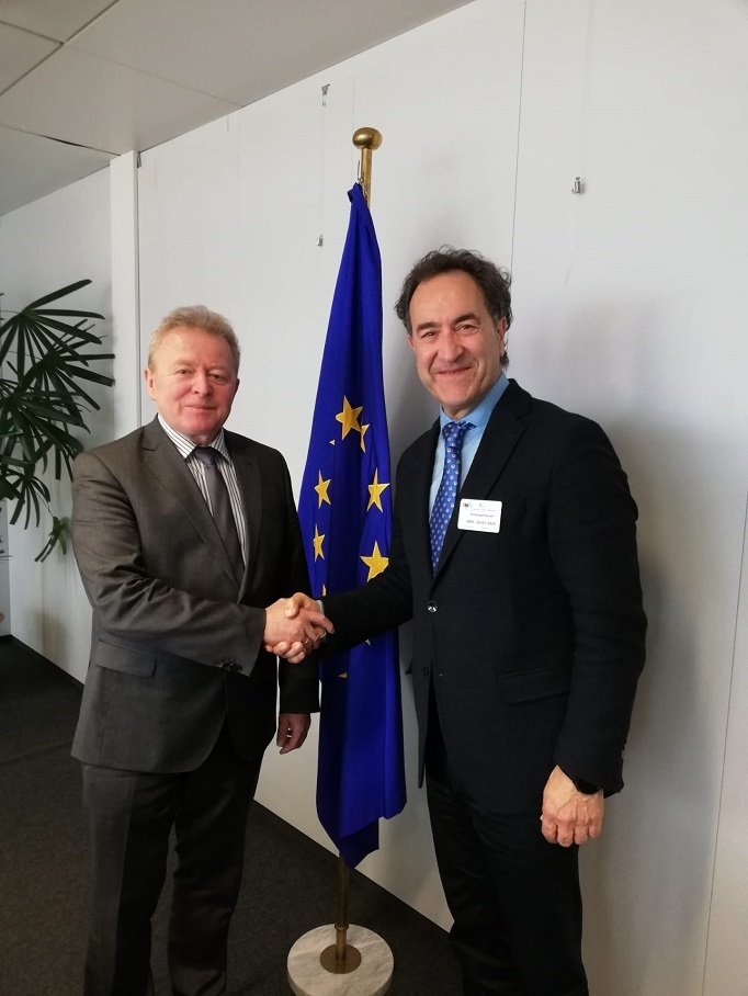 Cooperativas Agroalimentarias de la Unión Europea (Cogeca) se reúne con el comisario de Agricultura de la UE, Janusz Wojciechowski (i). | COGECA ep cooperativas agroalimentarias de la union europea cogeca se reune con el comisario de agricultura