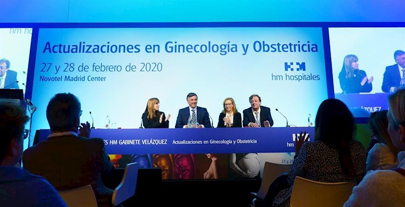 De izq a dcha: Silvia P. González; Pablo González Jerez, director médico territorial de HM Hospitales de Madrid; Dolores Ojeda y Luis Serrano | HM HOSPITALES ep de izq a dcha silvia p gonzalez pablo gonzalez jerez director medico territorial de hm hospitales