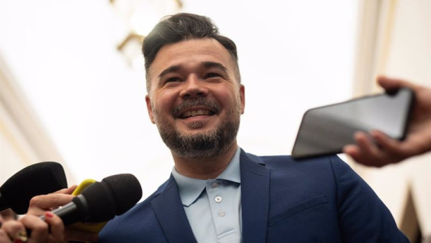 ep el portavoz de erc en el congreso gabriel rufian llega a una sesion plenaria en el congreso de 20250531094503