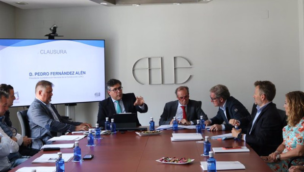 ep el presidente de la confederacion nacional de la construccion cnc pedro fernandez alen participa