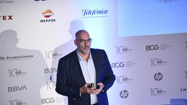 El presidente de Telefónica España, Emilio Gayo, durante su intervención en la jornada 'RadarSeres' organizada por la Fundación Seres en el Teatro Real de Madrid (España) | Óscar Cañas - Europa Press ep el presidente de telefonica espana emilio gayo durante su intervencion en la jornada radarseres