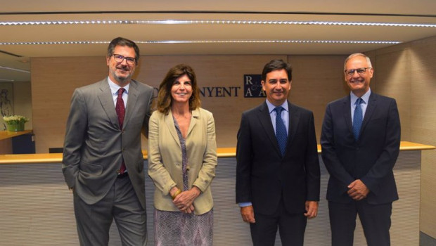 ep joan roca presidente ejecutivo de roca junyent blanca uson socia de derecho fiscal de rj luis mas