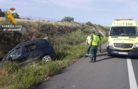 ep la guardia civil atiendeaccidentetraficola ap-15