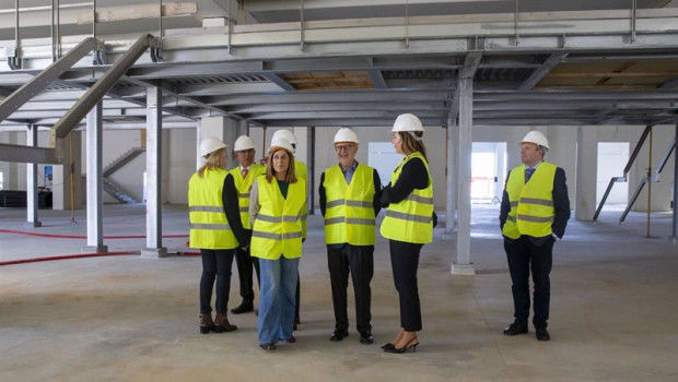 ep la presidenta de cantabria maria jose saenz de buruaga visita las obras de ampliacion de la