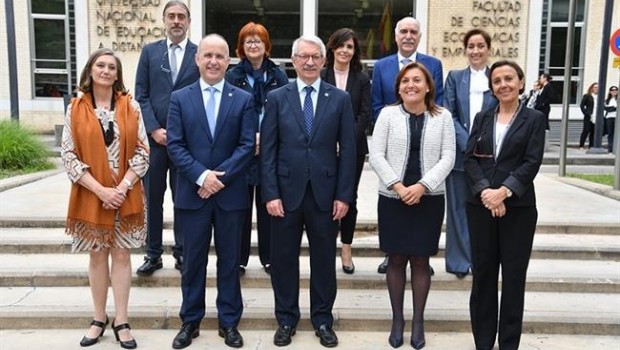 ep nuevo equipo rectoralla uned
