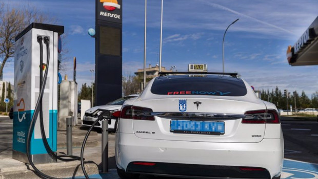 ep repsol y freenow se alian para impulsar la movilidad electrica en el sector del taxi ep repsol y freenow se alian para impulsar la movilidad electrica en el sector del taxi