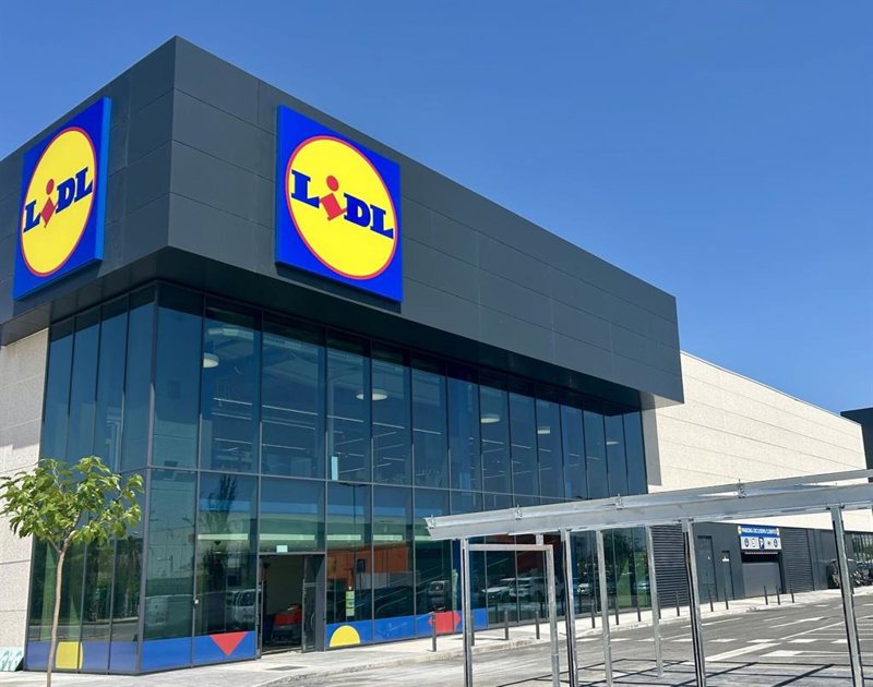 Lidl garantiza una subida salarial mínima del 15% a su plantilla en España hasta 2030