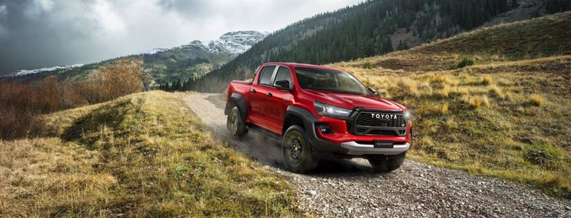 ep toyota lanza la nueva gama de su pick up hilux con dos acabados desde 38100 euros ep toyota lanza la nueva gama de su pick up hilux con dos acabados desde 38100 euros
