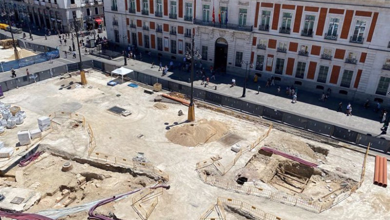 Vista general de las obras en la Puerta del Sol de Madrid, a 1 de julio de 2022, en Madrid (España) | Eduardo Parra - Europa Press ep vista general de las obras en la puerta del sol de madrid a 1 de julio de 2022 en madrid espana