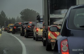 atasco coche contaminacion