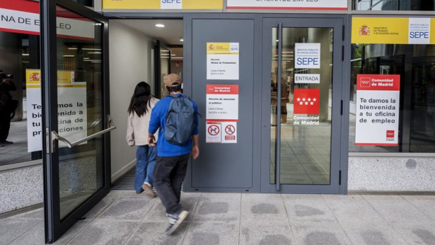 ep archivo   aspecto del interior de la nueva oficina de empleo del barrio de la concepcion