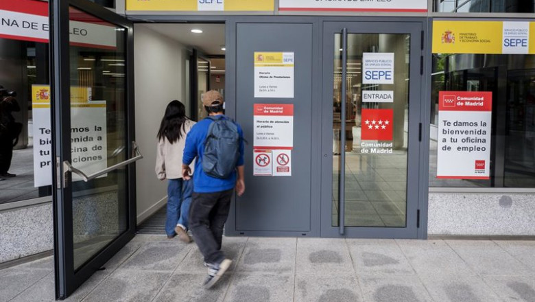 ep archivo   aspecto del interior de la nueva oficina de empleo del barrio de la concepcion