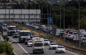 ep archivo   atasco en la autovia a 3 a 1 de septiembre de 2023 en madrid espana