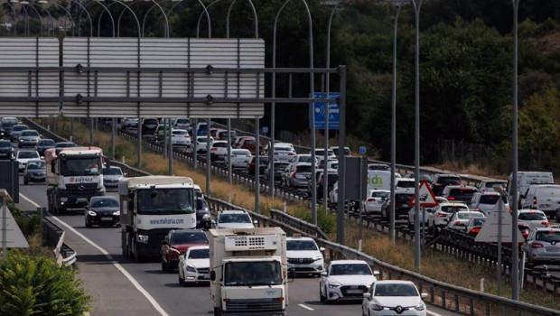 ep archivo   atasco en la autovia a 3 a 1 de septiembre de 2023 en madrid espana