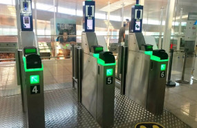 ep archivo   los nuevos controles automaticos de pasaportes del aeropuerto de barcelona